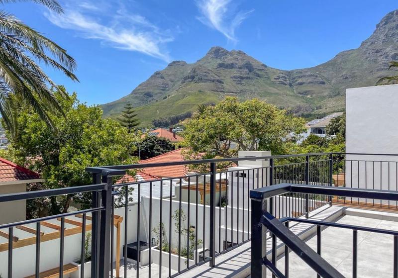 4 Bedroom Property for Sale in Oranjezicht Western Cape